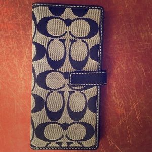 Coach card wallet-10 card slots + ID window